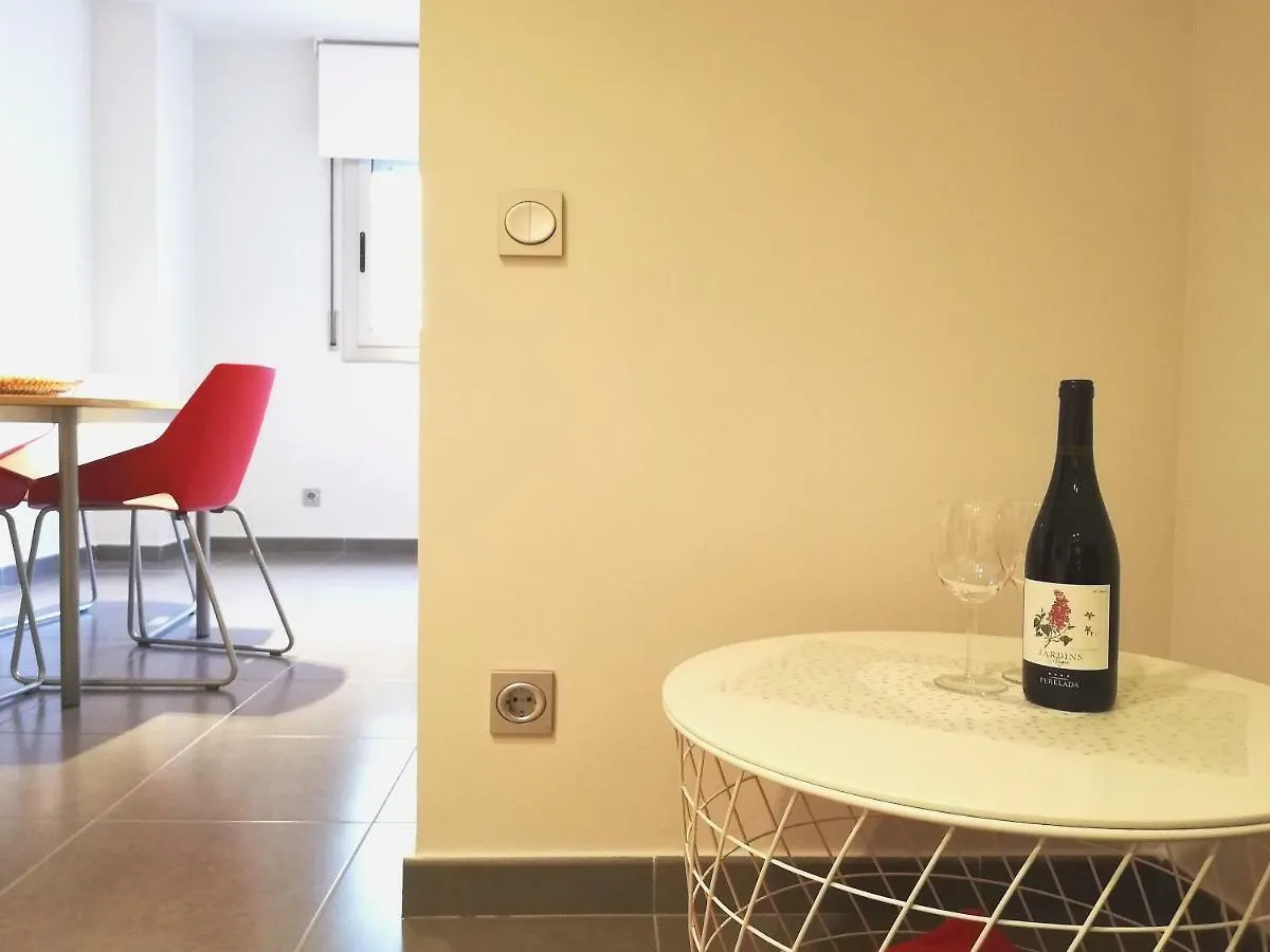 Mazi Apartments Nest Mataro
