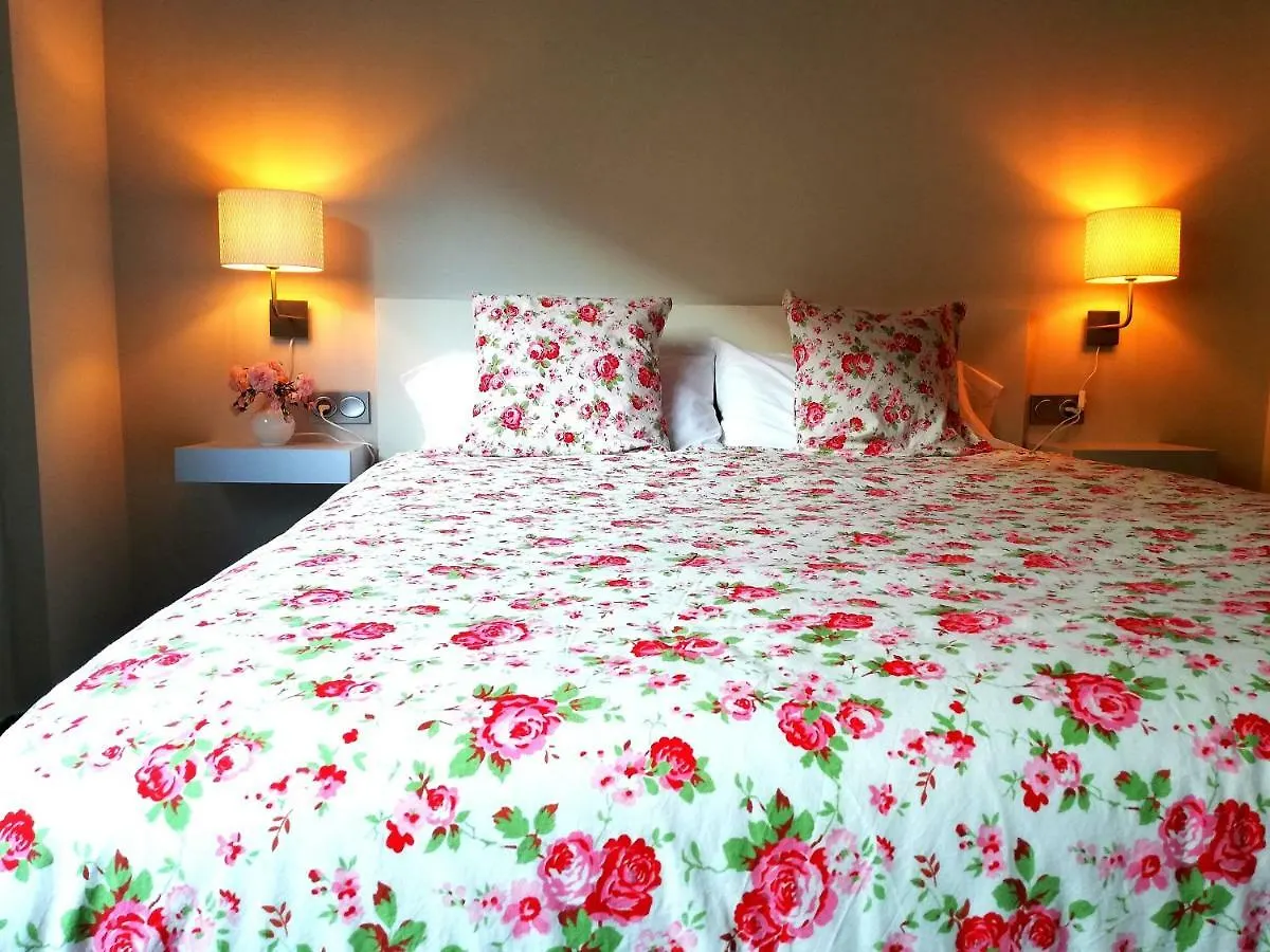 Mazi Apartments Nest Mataro